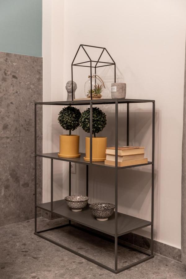 Elegant Apt 5' From Ampelokipi Metro Station 아테네 외부 사진